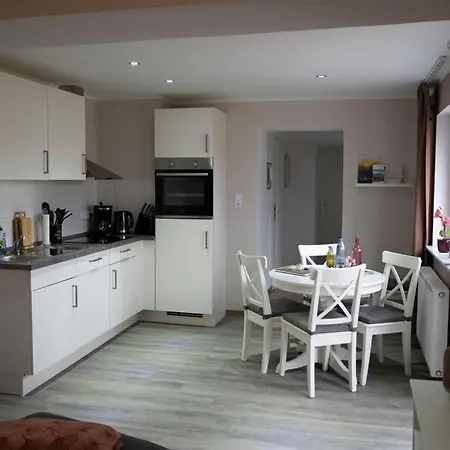 Falkenhof Apartman *